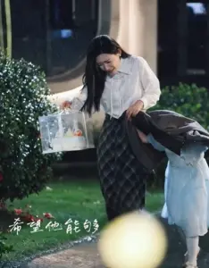 《婚色已晚》：当爱情遭遇现实，婚姻还能否保鲜？揭秘中年危机的情感困局